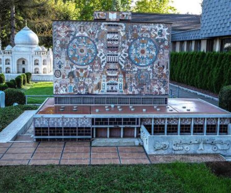 El mural de 4 mil metros cuadrados construido con piedras de todo México