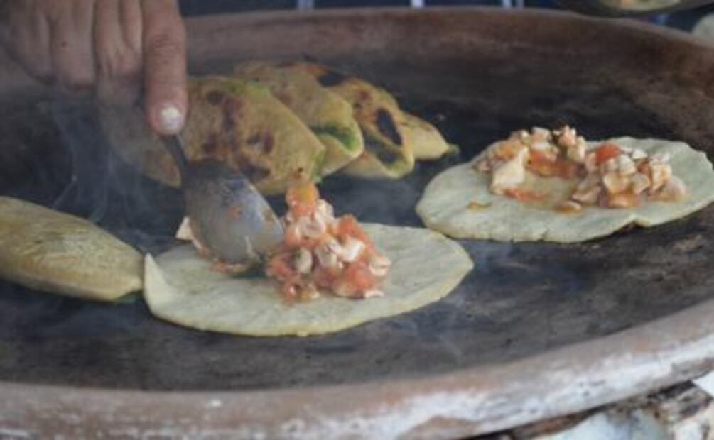 Utensilios mexicanos tradicionales en la cocina