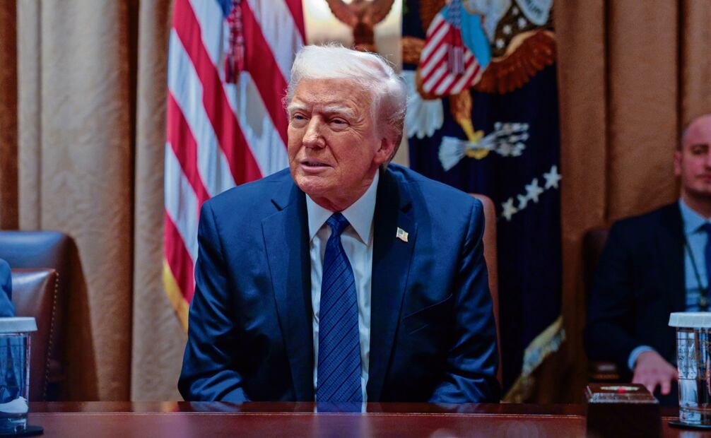 El presidente estadounidense, Donald Trump, durante una reunión con los candidatos a embajador en la Sala del Gabinete de la Casa Blanca, en Washington, el martes pasado. Foto: Shawn Thew / EFE