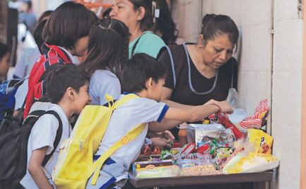 Comida chatarra persiste afuera de las escuelas de la CDMX