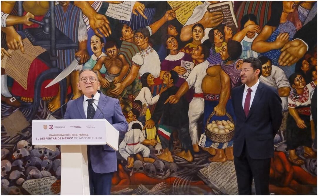 Mural "El Despertar de México" del artista Ariosto Otero, dentro del Antiguo Palacio del Ayuntamiento. Foto: Frida Sánchez