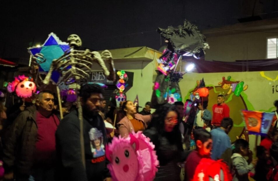 Alrededor de 8 mil personas participaron en el “Paseo de Los Muertitos” de Tultepec