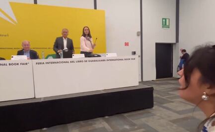 Increpan a Pérez Dayán en la FIL Guadalajara por su voto que permitió la reforma judicial; "es un traidor", denuncia