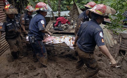 Suman 4 muertos y 15 heridos por alud en Guatemala