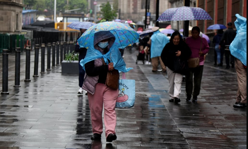 Lluvias se registran en el Centro Histórico de la Ciudad de México, el martes 24 de junio de 2025. Foto: Carlos Mejía/EL UNIVERSAL