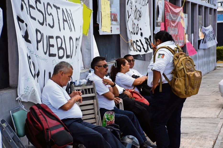 La gobernadora Layda Sansores  San Román ya dio de baja a 9 policías y advirtió que serán denunciados quienes estén involucrados en este movimiento. Foto: cuartoscuro