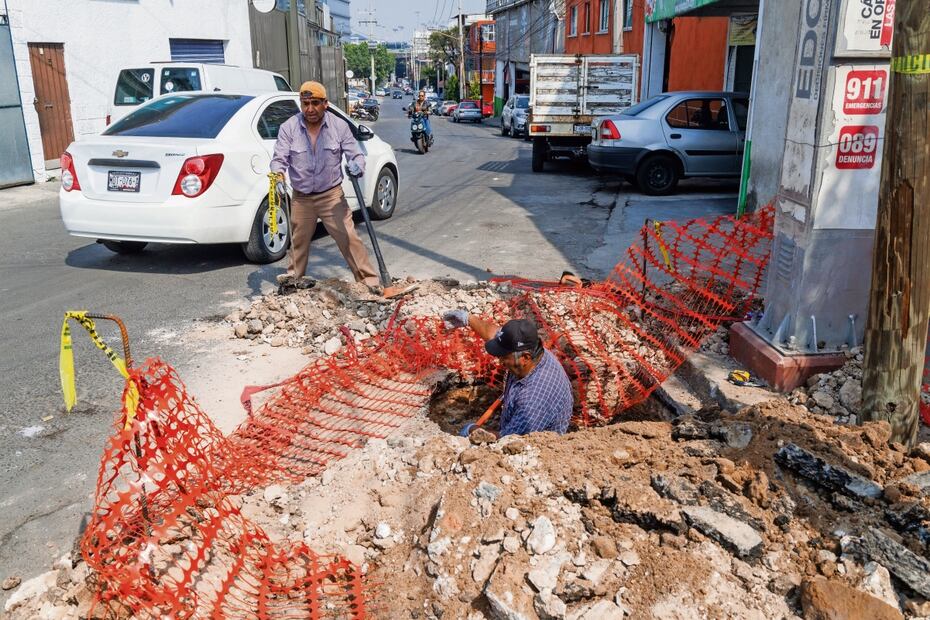 Así lucen las obras en la segunda estación de la nueva línea Lázaro Cárdenas. Foto: Yaretzy M. Osnaya