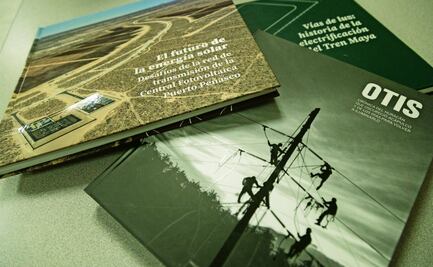 CFE de Bartlett mandó a imprimir libros de lujo