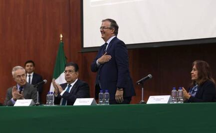 Marcelo Ebrard recibe doctorado honoris causa por el Instituto Nacional de Administración Pública
