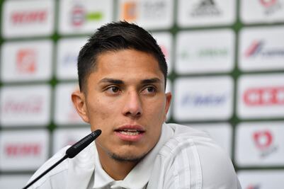 Carlos Salcedo lamenta formas de Chivas