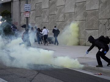 ¿Por qué iniciaron las multitudinarias protestas en Los Ángeles y por qué se han intensificado?; aquí los puntos clave