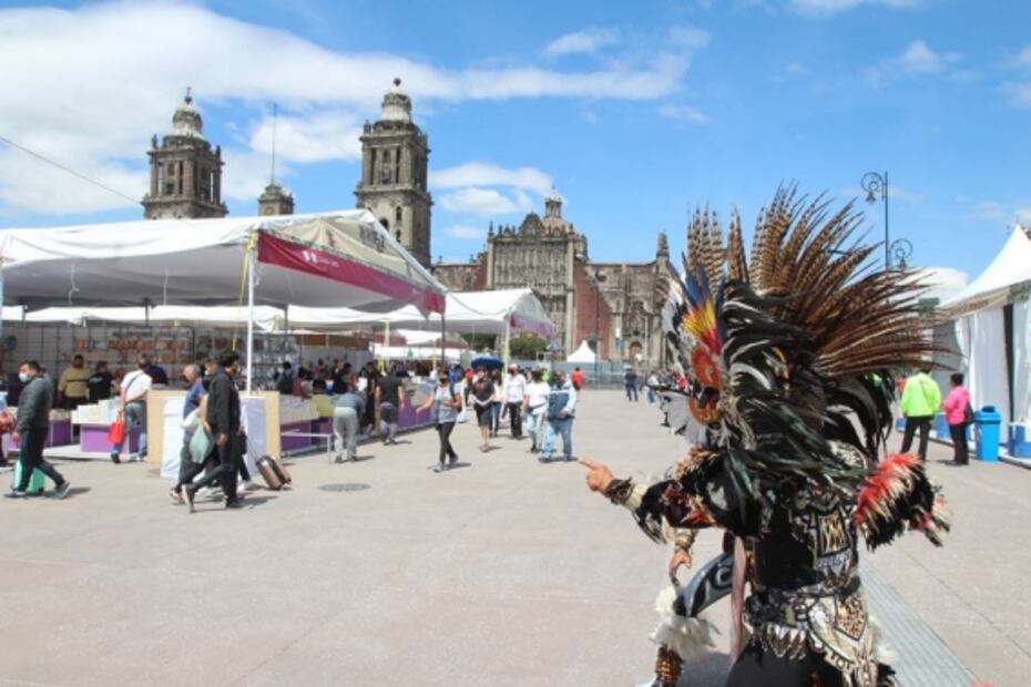 Con la FIL Zócalo, el público busca retomar la normalidad
