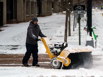 Fuerte tormenta polar se dirige ahora a Texas y estados vecinos; piden a la población extremar precauciones