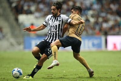 Pizarro y Carlos Santos pelean en Twitter