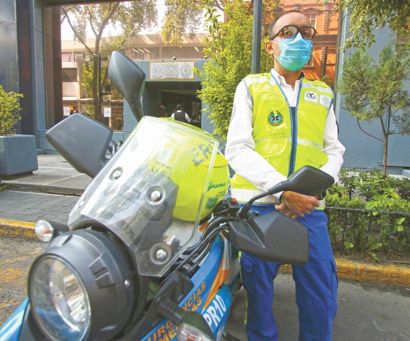 El subdirector de Atención Médica Prehospitalaria del ERUM, Aarón Ayala, aseguró que no se han presentado problemas en los tiempos de respuesta a emergencias pese a la pandemia. Foto: CARLOS MEJÍA. EL UNIVERSAL