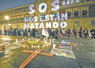 Mujeres exhiben la situación de los feminicidios en el país