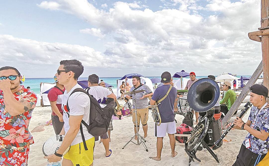 Autoridades estatales reiteraron a la población que se deben evitar las reuniones sociales que superen el máximo establecido, por lo que aumentarán los operativos para detectarlas y sancionarlas. Foto: Adriana Varillas. EL UNIVERSAL