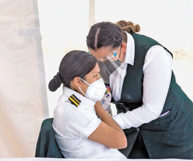 Al menos 13 médicos en NL sufrieron reacciones a vacuna. Foto: ARCHIVO EL UNIVERSAL