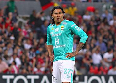 Gullit Peña “pagó” 100 mil pesos por tomar una cerveza en un aeropuerto