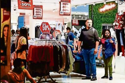 Mexicanos, con más deudas ante El Buen Fin y cierre de 2023