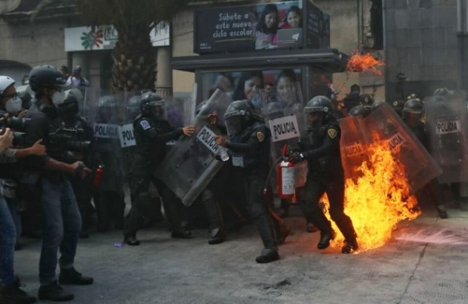 Protesters clashed with Mexico City police on International Safe Abortion Day
