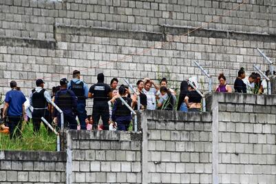 Sube a 46 cifra de mujeres muertas durante una riña e incendio en cárcel de Honduras