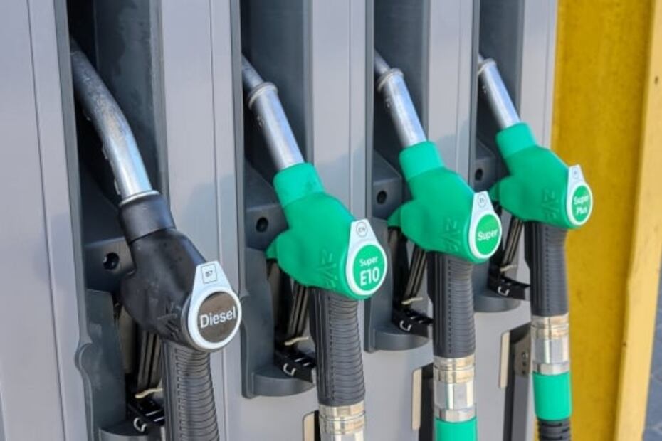 ¿Por qué deberías llenar el tanque de tu auto antes de terminar el año? 