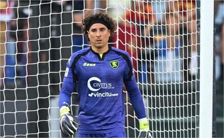 Guillermo Ochoa pierde y se convierte en el portero más goleado de la Serie A