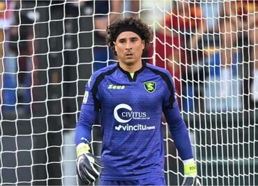 Guillermo Ochoa pierde y se convierte en el portero más goleado de la Serie A