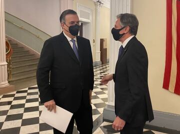 Marcelo Ebrard entrega carta de AMLO para Joe Biden sobre migración