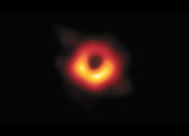 Comprueban teorema de Stephen Hawking: el horizonte de los agujeros negros no se encoge