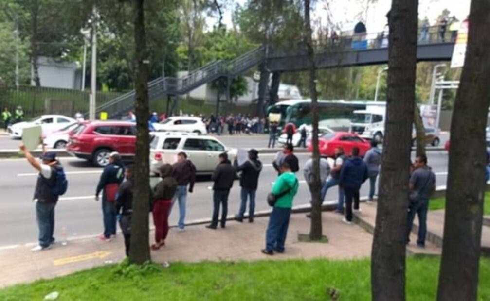 Policías federales bloquean parcialmente avenida Constituyentes