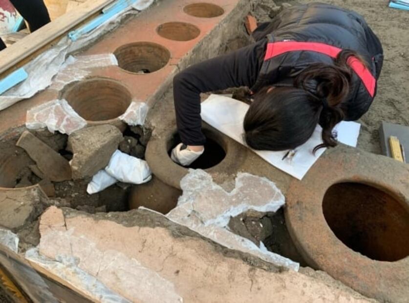 Descubren en Pompeya un "restaurante" aún con alimentos y los orígenes de la comida para llevar