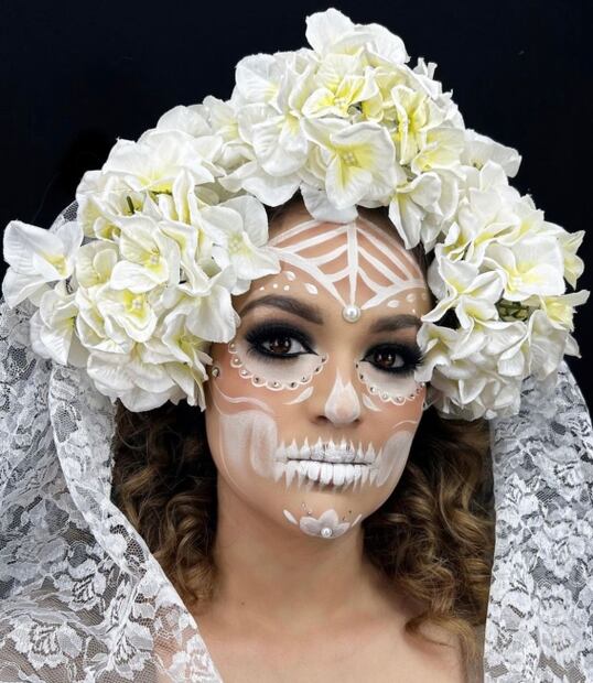 Ideas de maquillaje para tu look de catrina de Día de Muertos