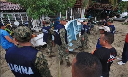 FOTOS: “Erick” destruye embarcaciones en su paso por Puerto Escondido; deja daños en restaurantes y hoteles