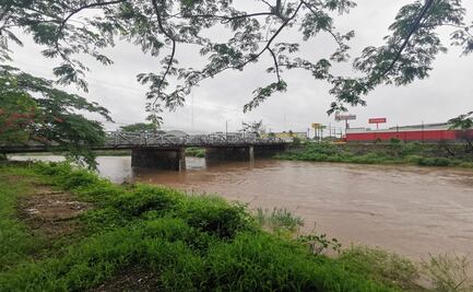 Se desbordan ríos y arroyos en el Istmo de Tehuantepec por fuertes lluvias