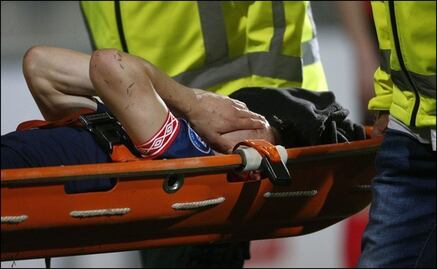 La dura entrada que lesionó a Hirving Lozano en Holanda