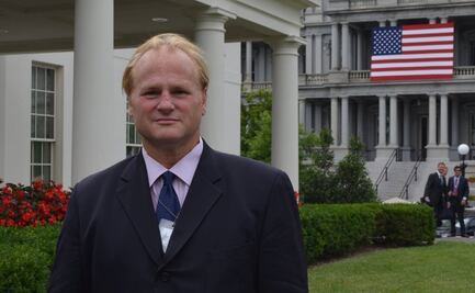 Líder conservador de EU felicita a AMLO por no reconocer triunfo de Biden