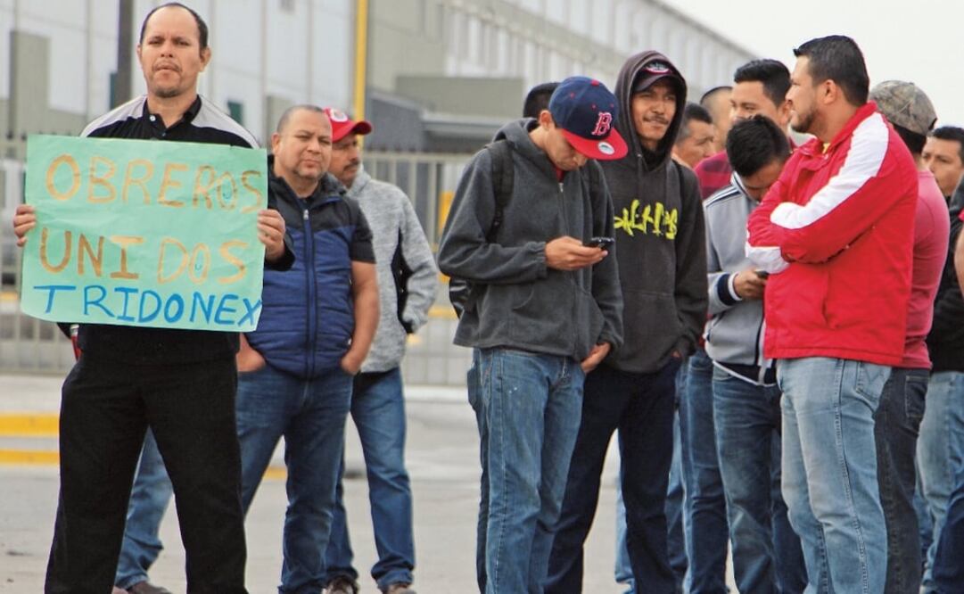Stiking workers demanded a 20% salary increase and a yearly bonus of MXN32,000 (USD$1,663) - Photo: Abraham Pineda Jacome