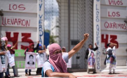 Diputados de Morena harán pase de lista por los 43 normalistas de Ayotzinapa