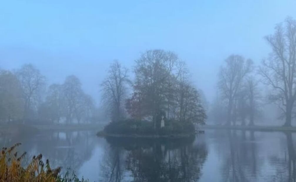 Hermano de Lady Di publica foto de la tumba de la princesa y conmociona las redes