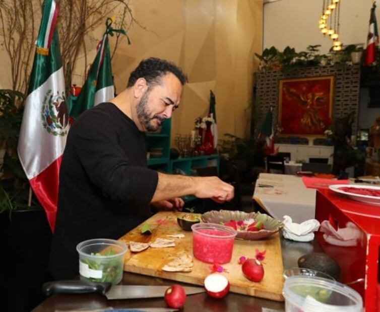 Prepara un rico poc chuc al estilo Ricardo Muñoz Zurita