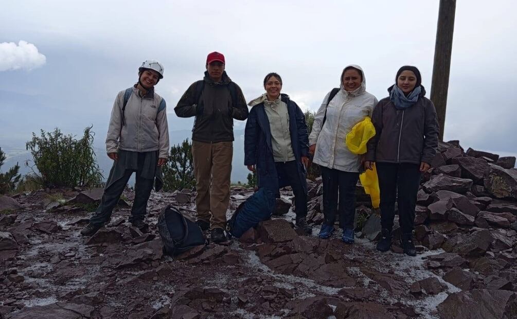 Desaparición de Ana Amelí; lo que se sabe del caso y su última foto con un grupo desconocido. Foto:  Senderismo Tepemecatl