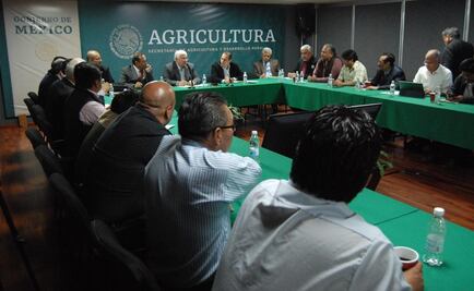 Titular de Agricultura y Desarrollo Rural se reúne con organizaciones campesinas