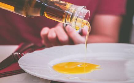 Esto es lo que le sucede a tu cuerpo cuando tomas en ayunas aceite de oliva con limón