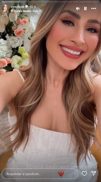 Cynthia Rodríguez, feliz con los detalles de su esposo Carlos Rivera.