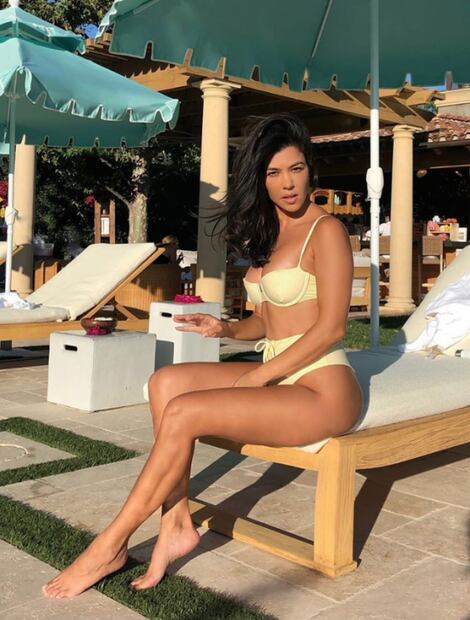 Kourtney Kardashian tiene los 5 bikinis que querremos usar cuando termine la cuarentena