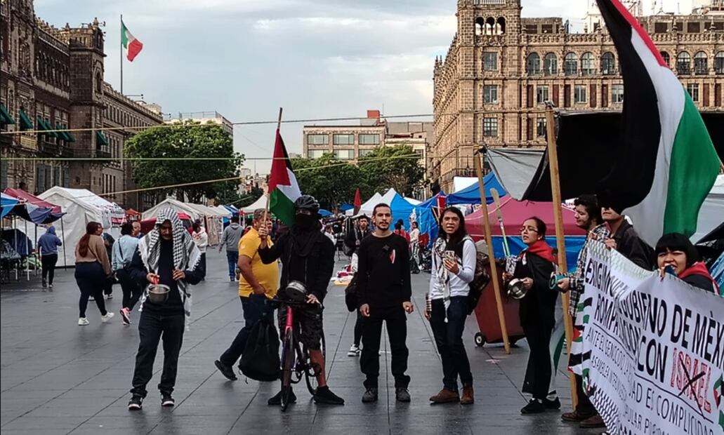 Grupos propapalestina se manifiestan frente a Palacio Nacional, para que el Gobierno de México rompa relaciones con Israel, en la Ciudad de México, el miércoles 28 de mayo de 2025. Foto: Eduardo Dina/EL UNIVERSAL
