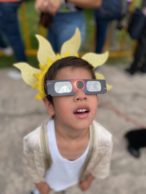 Eclipse solar 2024 en el Planetarium de Torreón. Foto: Edgar Silva Fuentes S. / EL UNIVERSAL