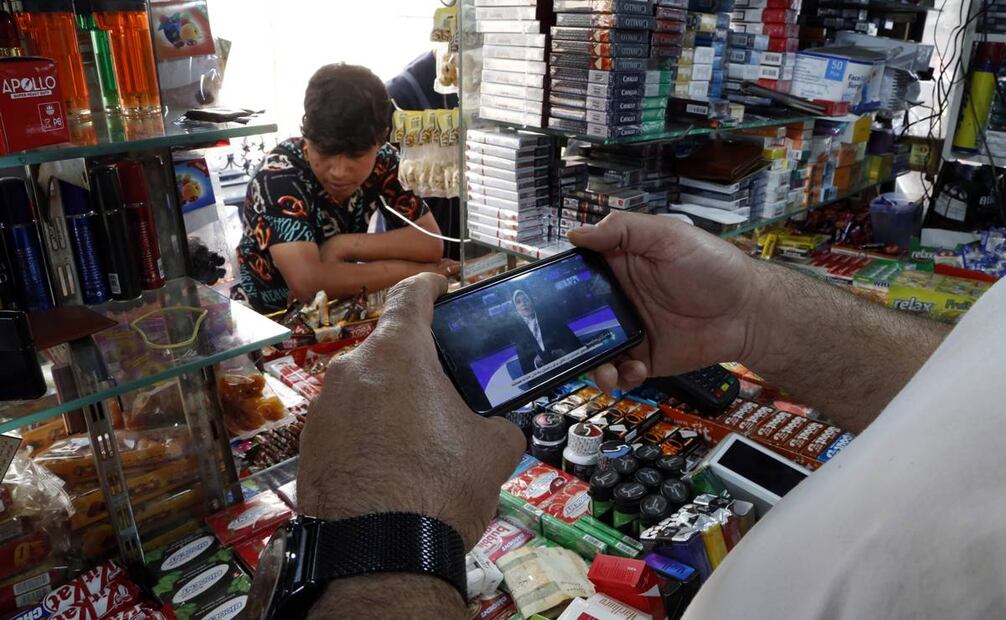 Irán ha bloqueado el acceso a varias plataformas de redes sociales a lo largo de los años, pero muchas personas en el país utilizan proxies y redes privadas virtuales, o VPNs, para acceder a ellas. Foto: EFE
